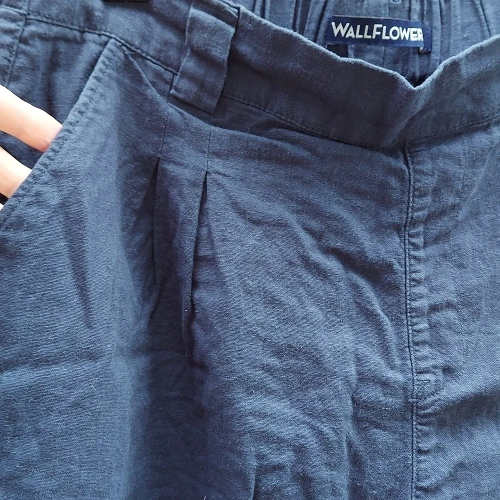 Wallflower shorts. Size XL.